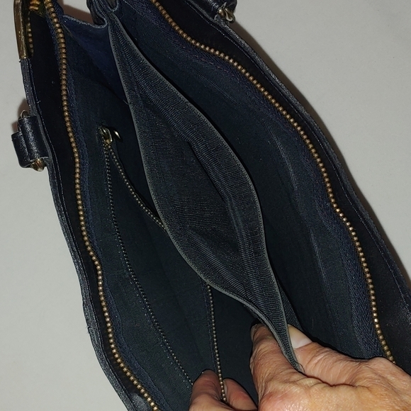 𝅺VINTAGE Black Handbag - Picture 5 of 9
